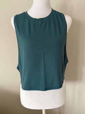lululemon athletica Deep Teal Performance Crop Tank. Size 10